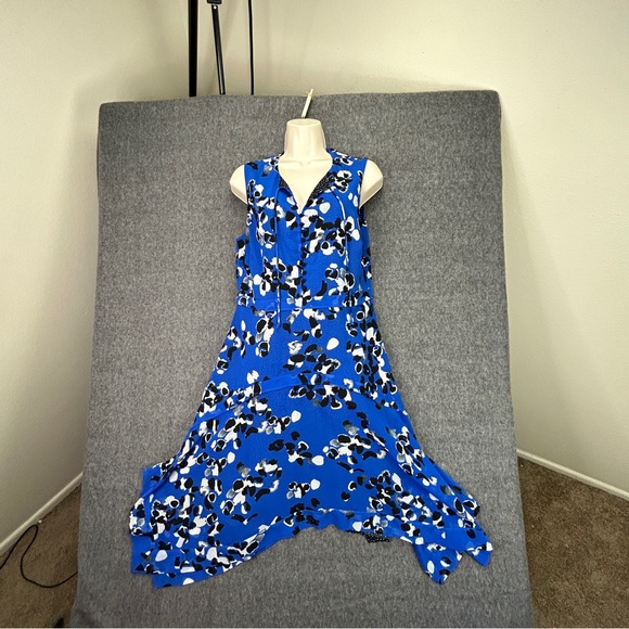 Cabi Blue Abatract Untamed Print w Polka Dot Lining Dress, Sharkbite Hem Sz Med - Picture 13 of 16